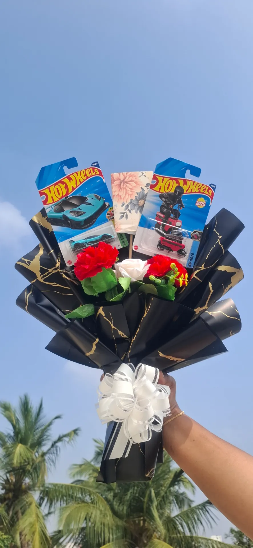🚗 Hot Wheels Bouquet – A Gift That Speeds Up Smiles!(2026 Edition)