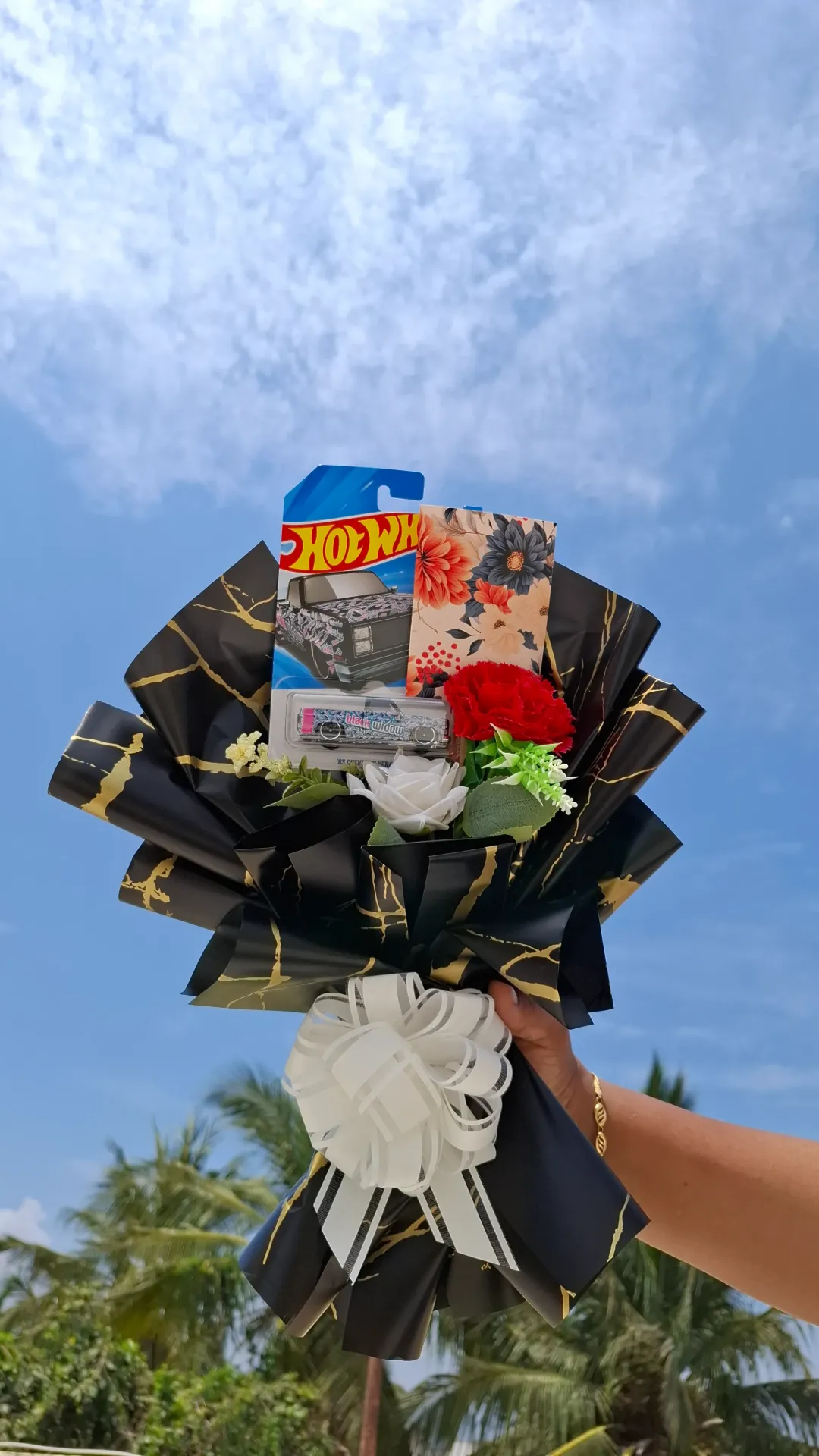 🚗 Hot Wheels Bouquet – A Gift That Speeds Up Smiles!(2026 Edition)