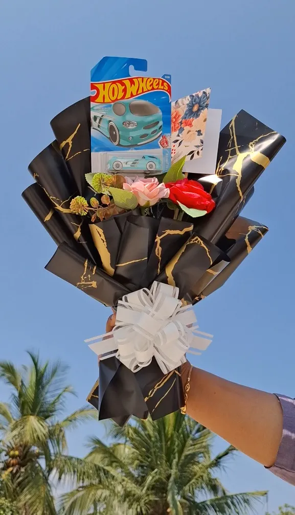HotWheels Bouquet – Unique Hot Wheels Flower Bouquet Gift for Him Toys for Kids | Random Hot Wheels Car Collection 1:64 (2026 Edition) (1Hotwheel)